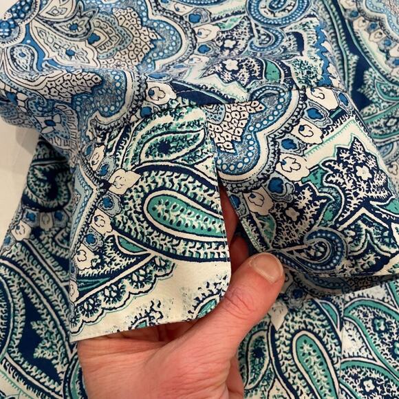 Chico's Cotton Non-Iron Blue Paisley V-Neck Button Down 3/4 Sleeve Shirt, XL - Picture 4 of 12